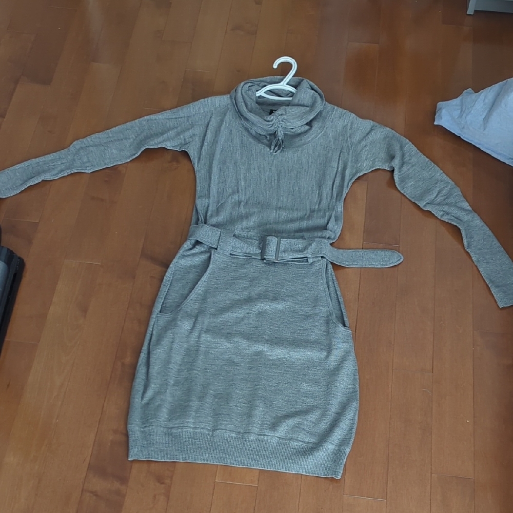 Elegant Gray Midi Dress